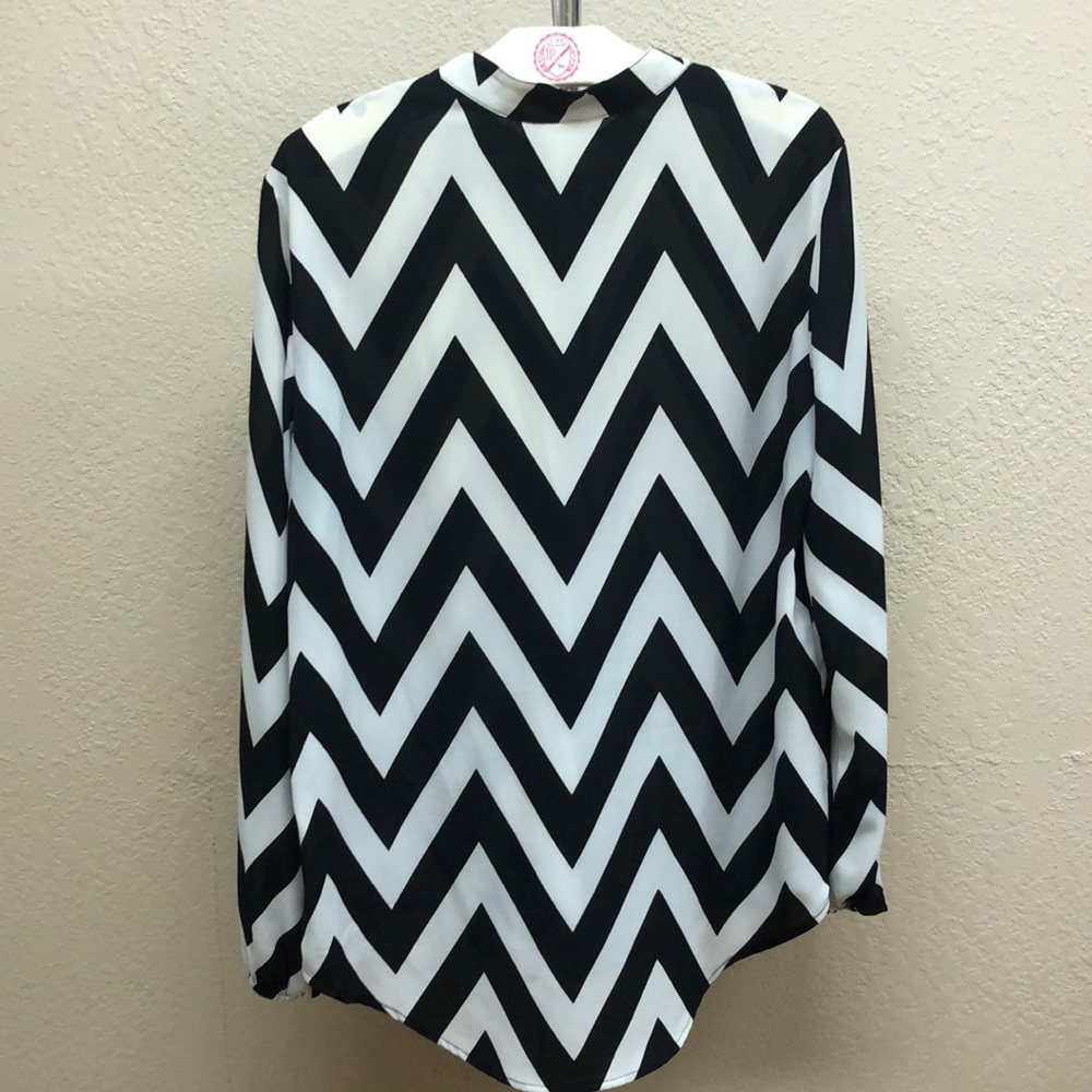 Chevron Blouse - Picture 4 of 4
